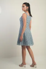 Robe courte à bretelles épaisses doublée et imprimée de paillettes floquées pour femme