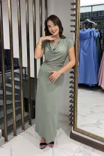 Robe longue pour femme avec col en V et détail de boucle, en Lycra