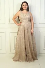 Robe de soirée longue grande taille pour femme, à bretelles larges, doublée et ornée de tulle.