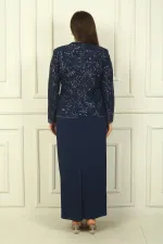 Ensemble 2 pièces pour femme, comprenant une veste en tulle ornée de sequins et de perles, une robe longue à manches demi-lune en crêpe doublée et un pantalon grande taille.