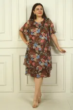Kadın Yuvarlak Yaka Kısa Kollu Astarlı Çift Katlı Çiçekli Büyük Beden Şifon Elbise