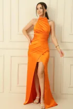 Boyunlu Önü Büzgülü Astarlı Yırtmaçlı Saten Elbise