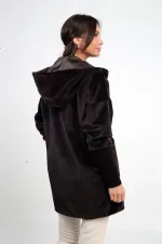 Kadın Kapüşonlu Önü Düğmeli Astarlı Kolları Ribanalı Angora Kaban