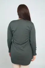 Kadın Kolları Düğme Detaylı Taş Harf Baskılı Soğuk İplik Büyük Beden Hırka