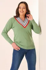 Şeritli V Yaka Büyük Beden Triko Kazak