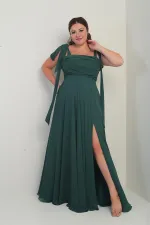 Robe longue en crêpe mousseline de soie, doublée, à col en V et épaules dénudées, disponible en grandes tailles.