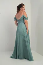 Robe longue BB à paillettes, sans bretelles, ornée de pierres et décolleté bustier.
