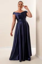 Robe longue en satin grande taille, décolleté Madonna, ceinture et fente, doublée, doublée, à ceinture.