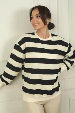 Women's Horizontal Striped Relaxed Fit Sweatshirt