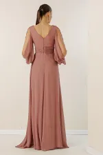 V Yaka Önü Drapeli Astarlı Kolları Tül Güpür Detaylı Geniş Beden Aralıklı Şifon Uzun Elbise