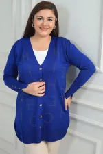 Kadın Kolları Düğme Detaylı Taş Harf Baskılı Soğuk İplik Büyük Beden Hırka