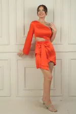 Women's Single Sleeve Low-Cut Chain-Bow Detailed Lined Short Satin Dress