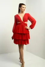 Robe courte en mousseline doublée à volants, décolleté en V devant et dos, taille marquée, pour femme