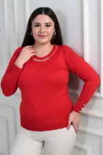 Chemisier en maille à froid grande taille pour femme, orné de perles aux manches et au col.