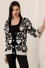 Kalp Ve Çiçek Desenli Akrilik Hırka