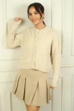 Kadın Önü Düğmeli İncili Saç Örgülü Akrilik Hırka