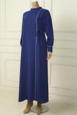 Robe longue en crêpe grande taille pour femme, avec manches zippées, ornements de pierres et fermeture à nouer sur le côté