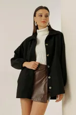 Kolları Lastikli Önden Düğmeli Yandan Cepli Kaşe Ceket