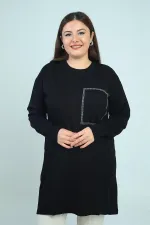 Tunique en maille grande taille pour femme, avec une poche avant et un imprimé pierre.