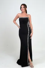 Robe longue en crêpe à doublure ornée de pierres et drapée sur le devant