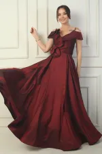 Robe de soirée longue en taffetas à bretelles et col bateau pour femme, ornée de roses, doublée et dotée de poches.