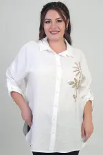 Chemise grande taille pour femme avec fentes latérales, applications florales et manches repliées