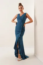 Kruvaze Yaka Önü Volanlı Balık Elbise