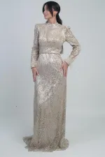 Kadın Kolu Tüylü Boncuk Ve Pullu Astarlı Tül Uzun Elbise