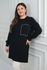 Tunique en maille grande taille pour femme, avec une poche avant et un imprimé pierre.