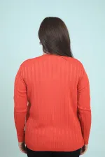 Chemisier grande taille à rayures et imprimé pierre sur le devant, col en V, en maille côtelée à fil froid.