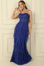 Robe bustier à bretelles perlées, doublure à franges et long tulle