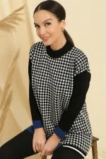 Relaxed Fit Knitted Tunic with Houndstooth Pattern and Striped Cuffs and Hem