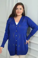 Gilet long grande taille pour femme, orné de boutons et de clous sur les manches