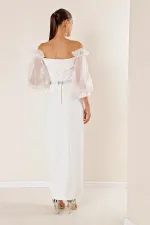 Kare Yaka Kolları Organze Önü Yırtmaçlı Beli Kemerli Uzun Elbise