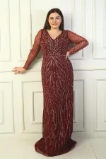 Robe longue grande taille à décolleté en V devant et dos, manches en tulle, doublée et ornée