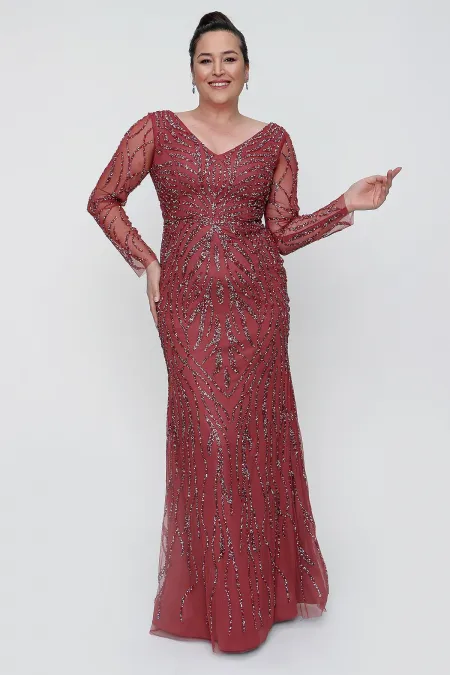 Robe longue grande taille avec col en V, manches et doublure en tulle