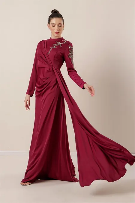 Taş İşlemeli Önü Büzgülü Astarlı Krep Saten Tesettür Elbise