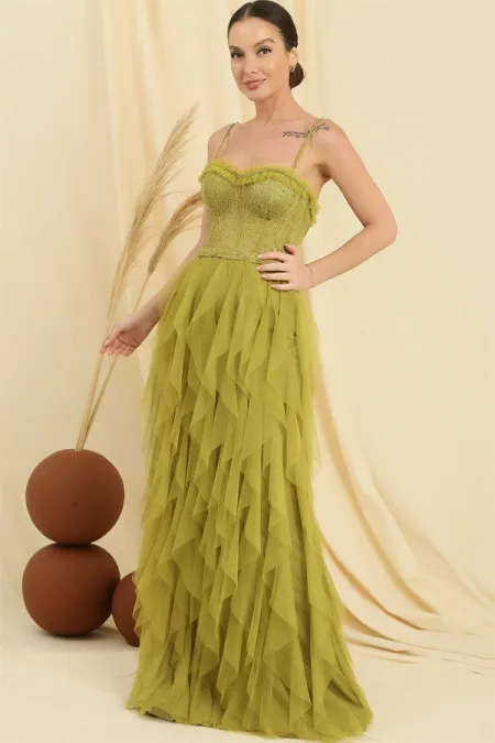 Robe bustier à bretelles perlées, doublure à franges et long tulle