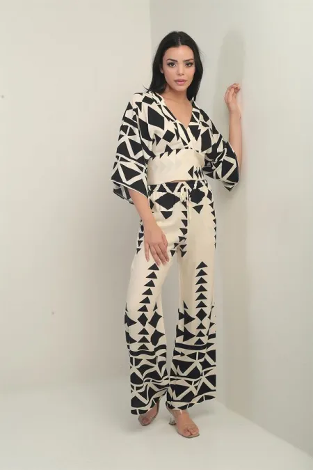 Women's Front Back V Neck Crop Blouse Elastic Waist Palazzo Pants with Pockets Triangle Pattern 2-Piece Set