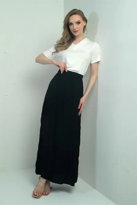 Women's Long Skirt with Elastic Waist and Wrinkle Pattern