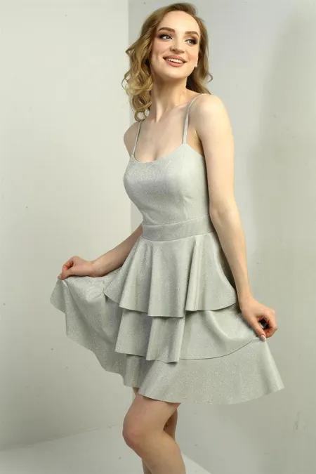 Robe courte à bretelles et paillettes pour femme