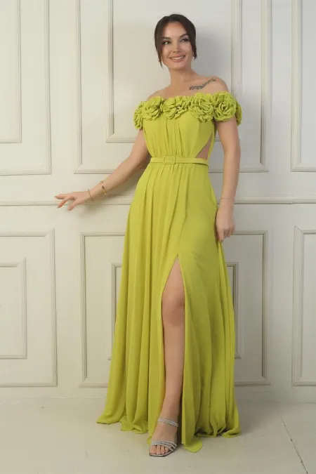 Robe longue en mousseline pour femme, ornée d'un décolleté floral découpé au laser, doublée et ceinturée à la taille.