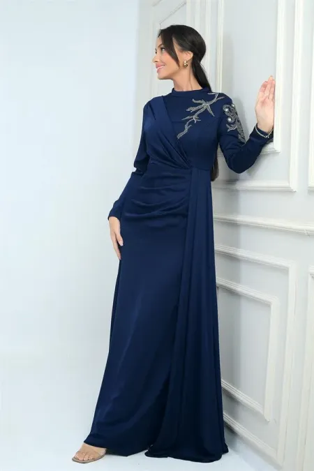 Taş İşlemeli Önü Büzgülü Astarlı Krep Saten Tesettür Elbise