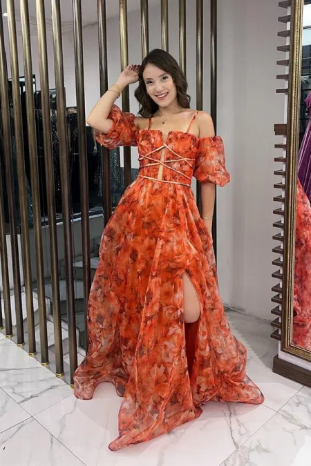 Robe longue en organza floral à fines bretelles et manches basses pour femme, doublée sur le devant, avec passepoil détaillé