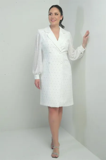 Robe courte grande taille pour femme, encolure cache-cœur, boutons sur le devant, manches en mousseline ornée de perles.