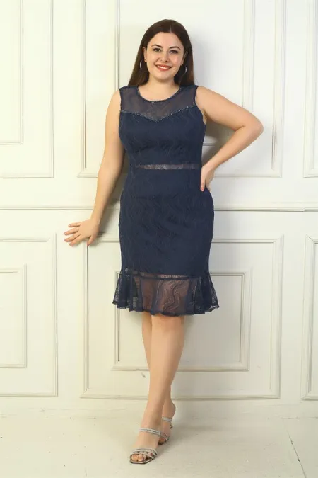 Robe en dentelle grande taille pour femme, ornée de perles sur le devant, d'une jupe à volants et doublée.