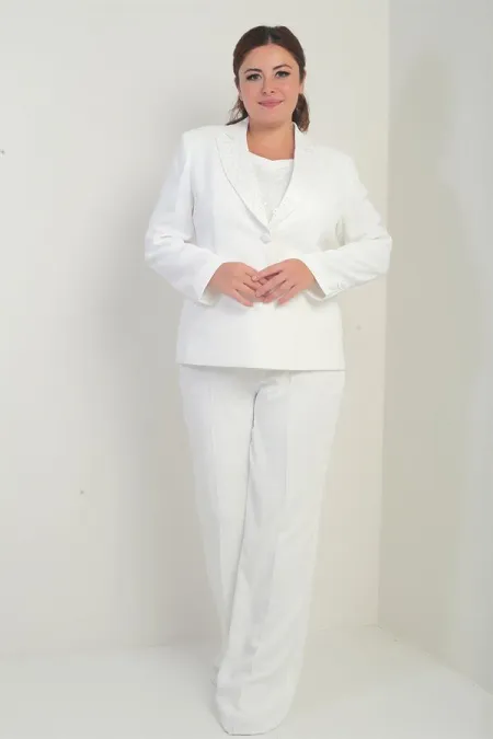 Ensemble 3 pièces grande taille pour femme : chemisier sans manches en dentelle à col pentagonal, veste à un bouton, pantalon palazzo, doublure, détails sequins.