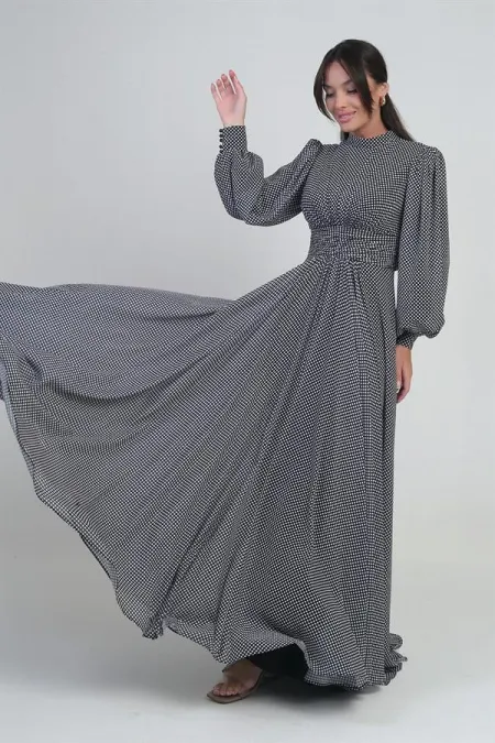 Kadın Önü Drapeli Benekli Uzun Şifon Elbise