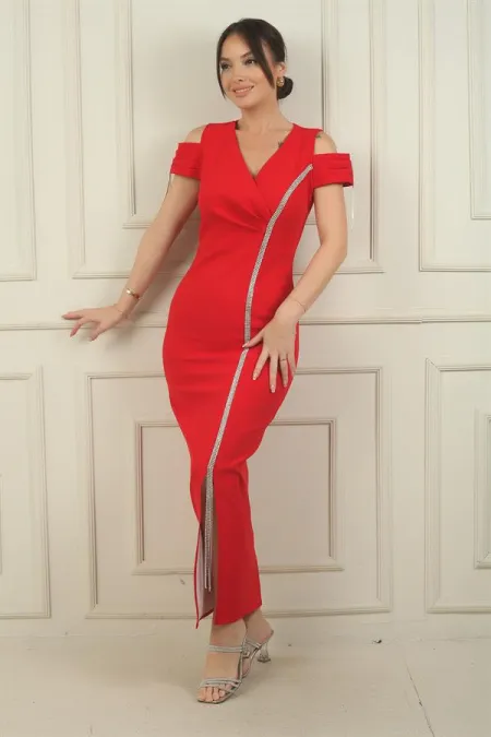 Robe longue en crêpe à manches basses et col en V pour femme, froncée sur le devant et ornée de rayures brillantes.