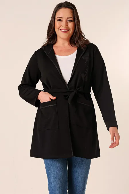 Ensemble 2 pièces grande taille avec débardeur sans manches, poche à capuche et cardigan imprimé floral ceinturé